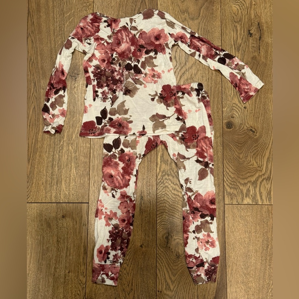 Cozys Soft Floral Long Sleeve Girls Pajama Set